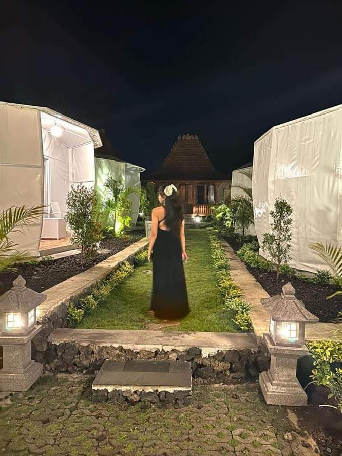 Starlake Villa & Glamping Kubupenlokan Exteriör bild
