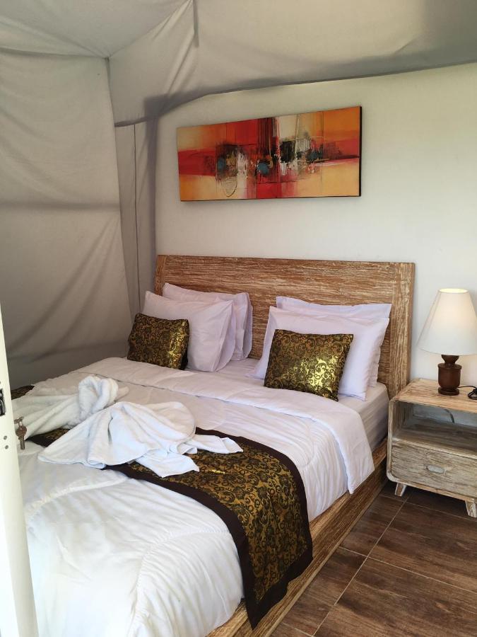 Starlake Villa & Glamping Kubupenlokan Exteriör bild