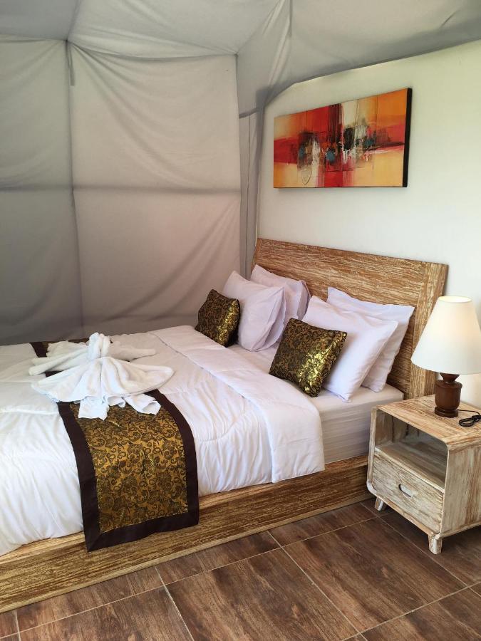 Starlake Villa & Glamping Kubupenlokan Exteriör bild
