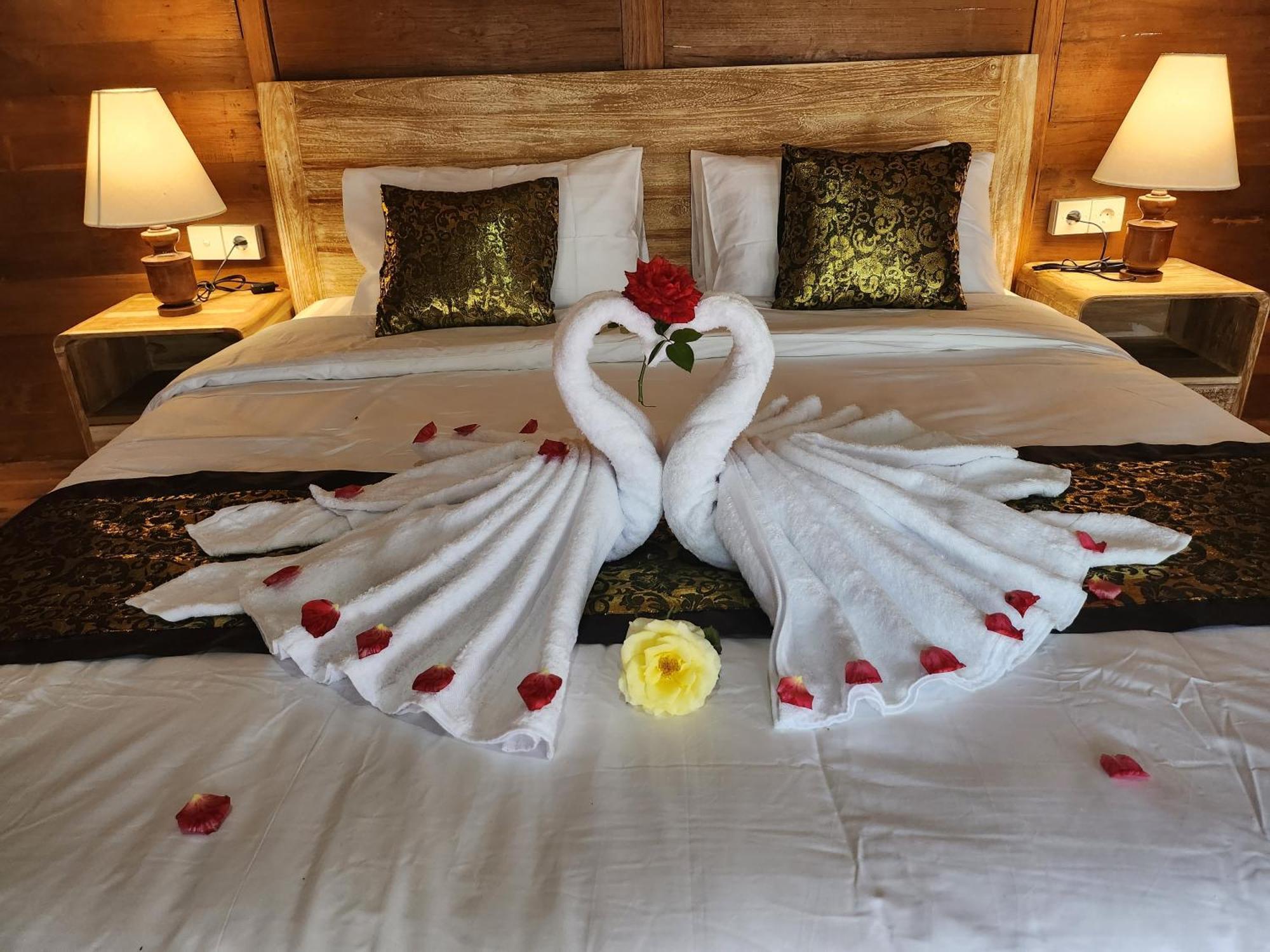 Starlake Villa & Glamping Kubupenlokan Rum bild