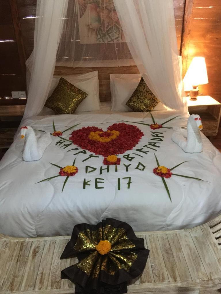 Starlake Villa & Glamping Kubupenlokan Exteriör bild